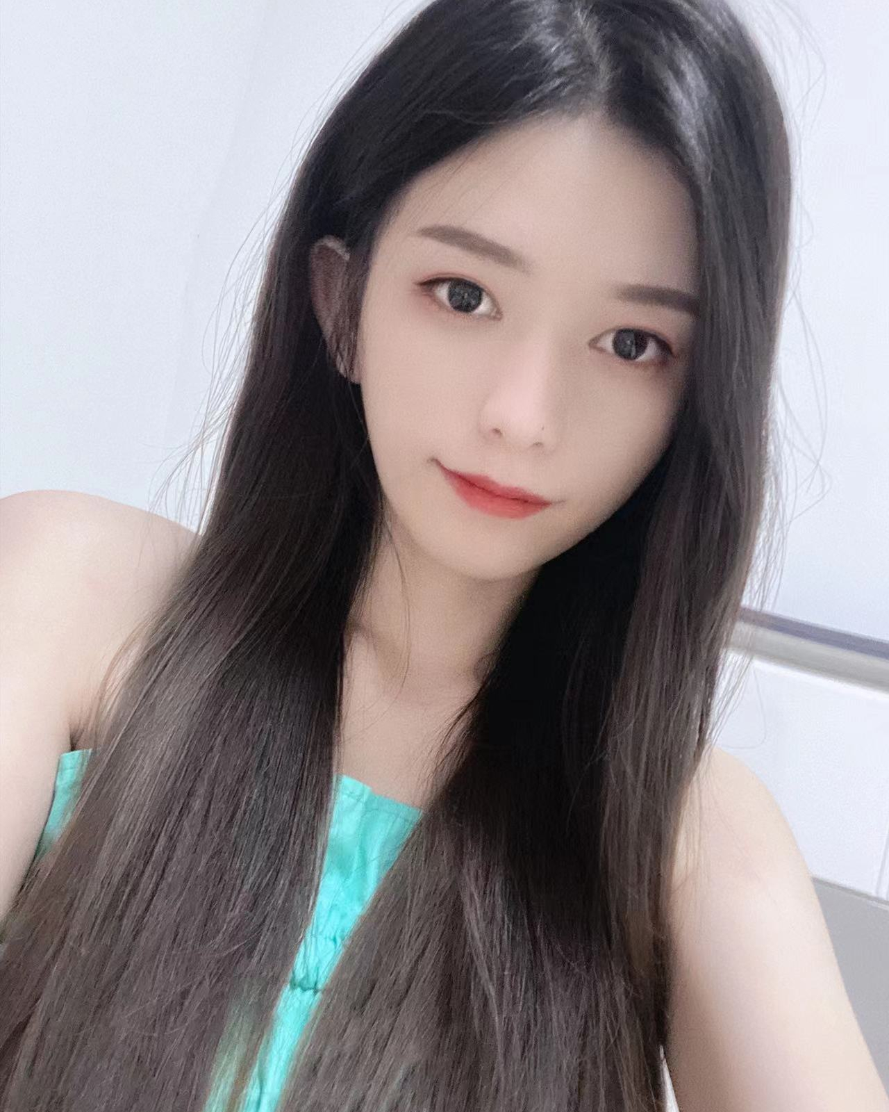 华矩林果儿正在直播
