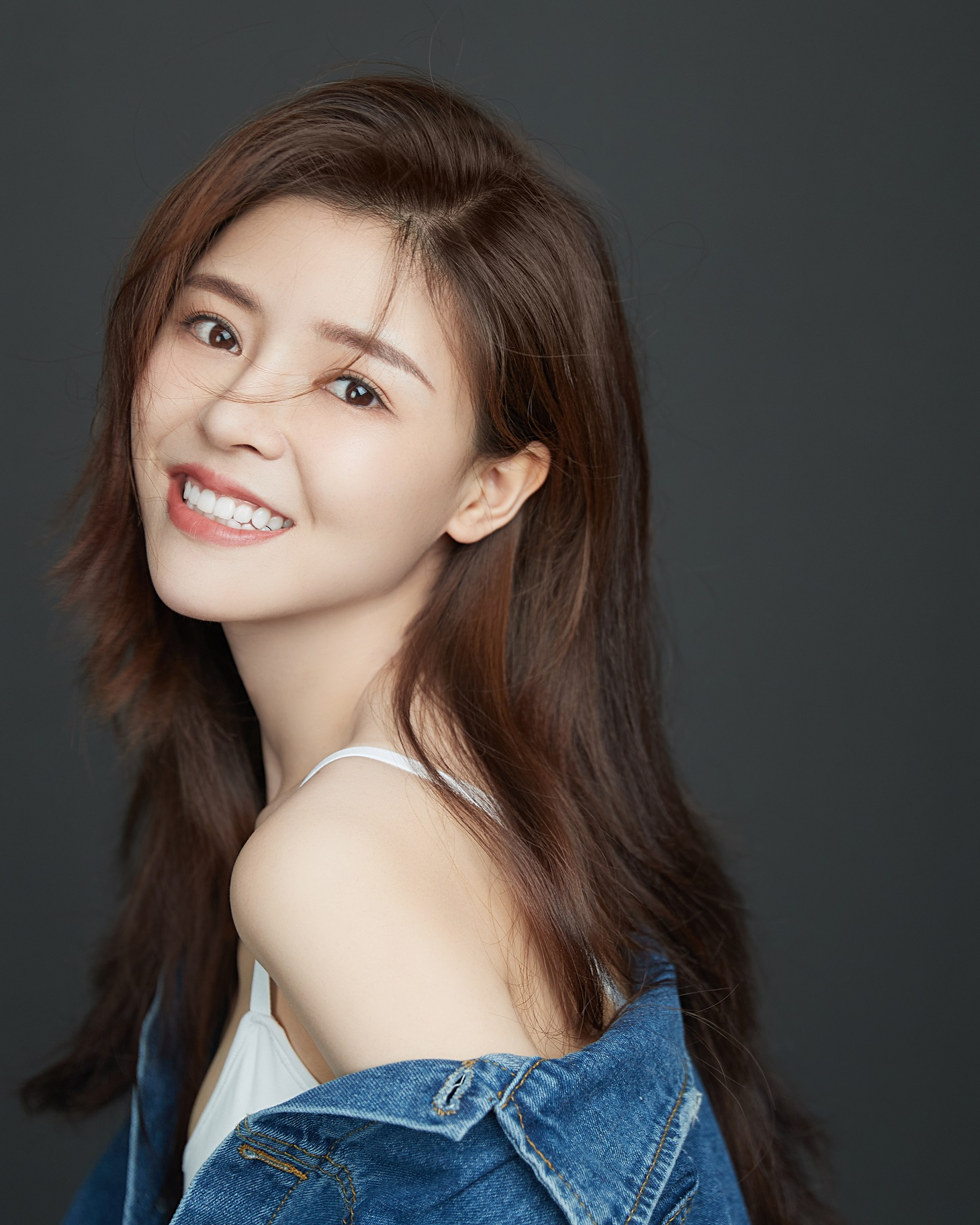 2万小公主直播了佑徒美琪全勤主播3642山东小龙沙漠里的雕小龙雲源蜜